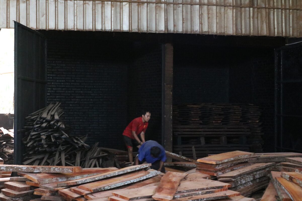 Daabadi - Furniture Manufacturer Kiln Dry Wood