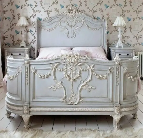 Daabadi Furniture Wholesale Classic European Antique Bed Super King-Size White Duco Mahogany