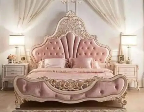 Daabadi Furniture Wholesale Classic French Provincial Bed Super King-Size White Duco Mahogany