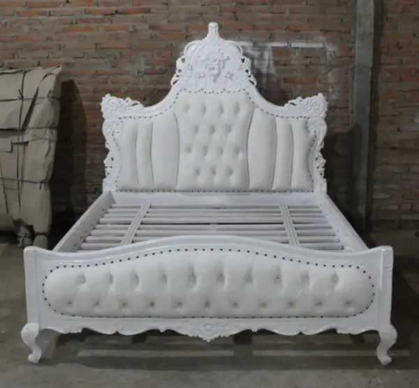 Daabadi Furniture Wholesale Classic French Provincial Bed Super King-Size White Duco Mahogany