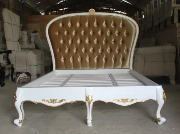 Daabadi Furniture Wholesale Classic French Provincial Bed Super King-Size White Duco Mahogany