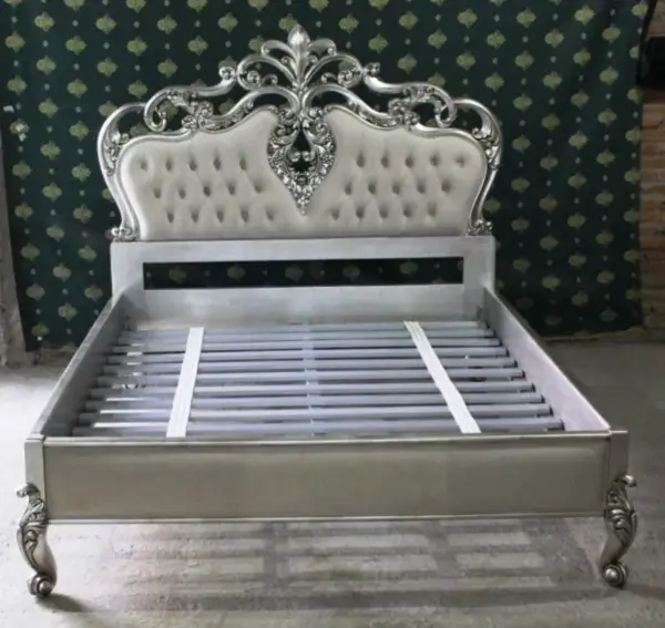 Daabadi Furniture Wholesale Classic French Painted Bed Super King-Size Silver Leaf Mahogany