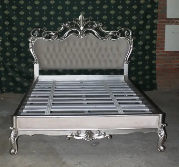 Daabadi Furniture Wholesale Classic French Painted Bed King-Size Silver Leaf Mahogany