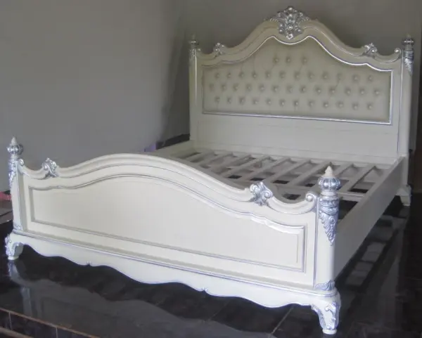 Daabadi Furniture Wholesale Classic French Louise Bed Queen-Size White Duco Mahogany