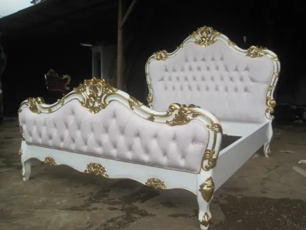 Daabadi Furniture Wholesale Classic French Louise Bed Queen-Size White Duco Mahogany