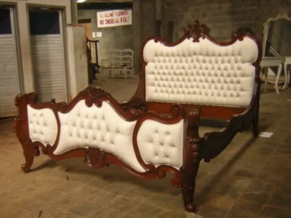 Daabadi Furniture Wholesale Classic French Provincial Bed Queen-Size Brown Mahogany