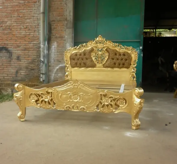 Daabadi Furniture Wholesale Classic French Vintage Bed Queen-Size Gold Leaf Mahogany