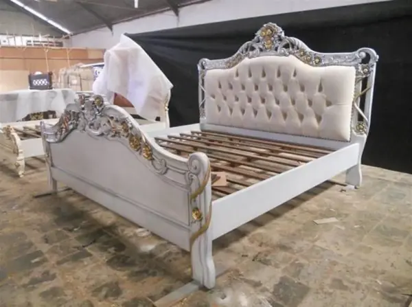 Daabadi Furniture Wholesale Classic French Vintage Bed Queen-Size White Duco Mahogany