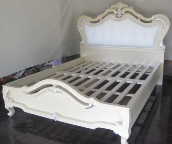 Daabadi Furniture Wholesale Classic Fench Provincial Bed Queen-Size White Duco Mahogany