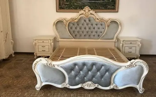 Daabadi Furniture Wholesale Classic European Antique Bed Super King-Size White Duco Mahogany