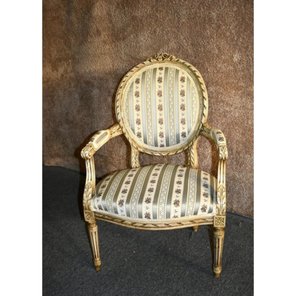 Classic Louis XV Dining Chair with Floral Upholstery