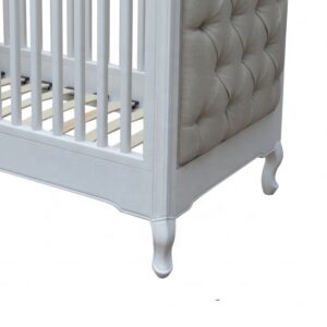Luxury Hand Carved Baby Cot Mahogany Wood Classic French Style Baby Crib White Tufted Chesterfield Baby Bed Manufacturer