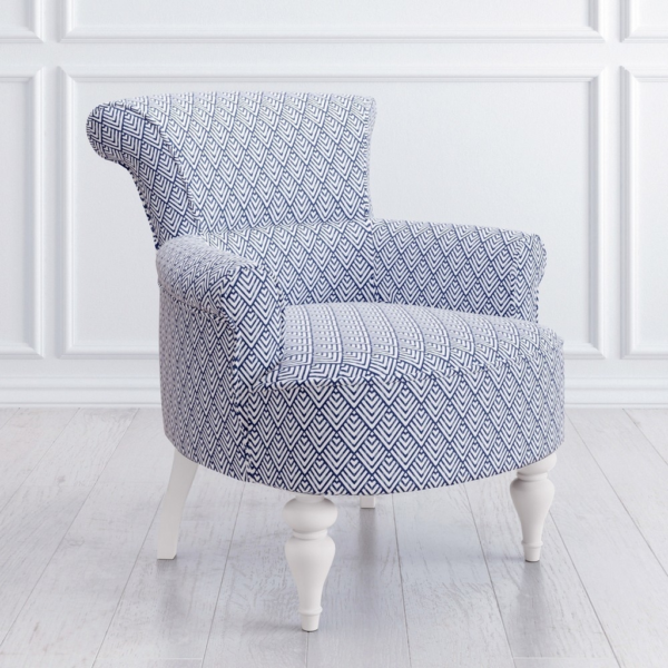 Accent chair with diamond pattern fabric, classic design by Daabadi Furniture supplier